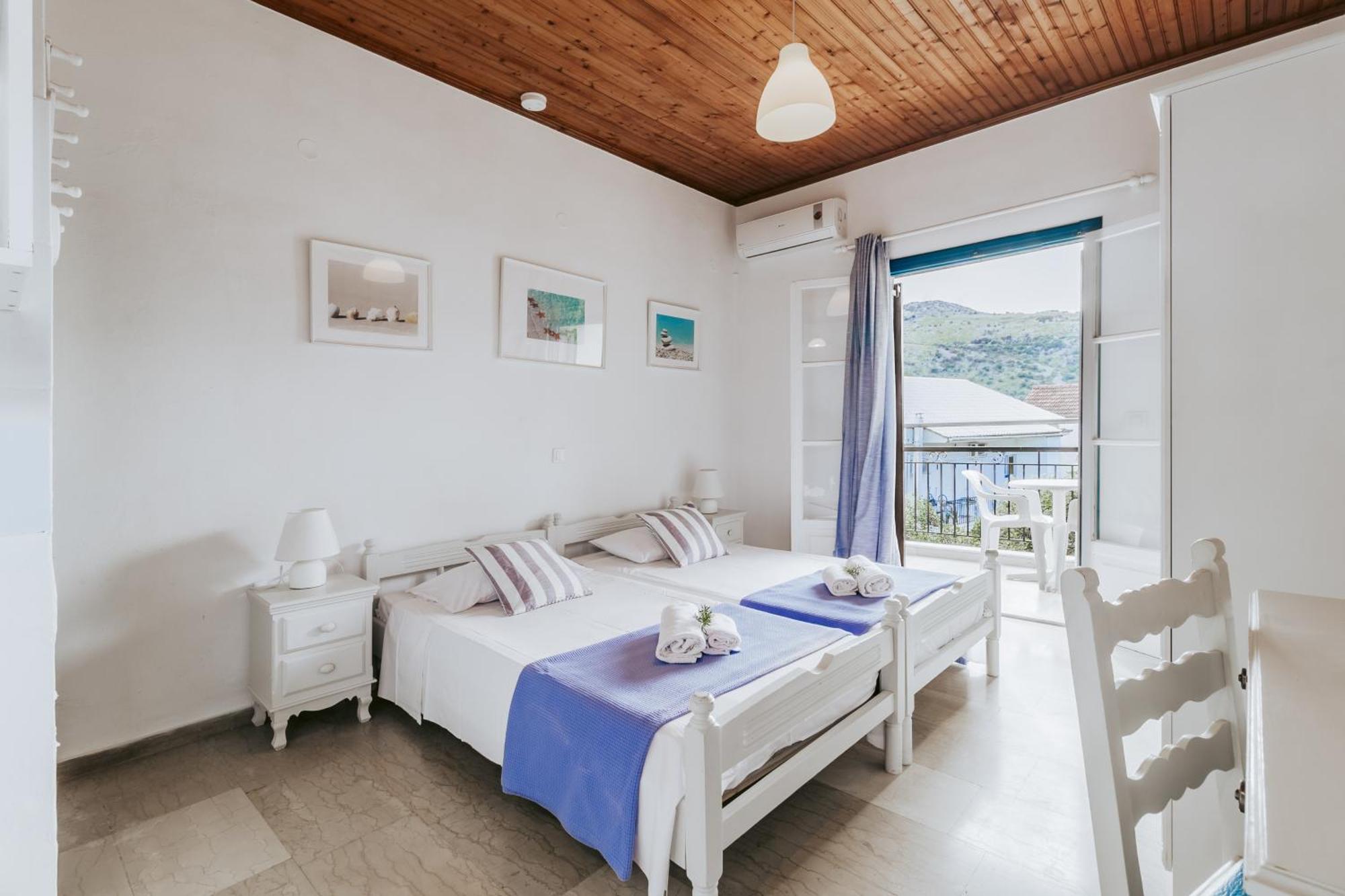 Sunflower Apartments & Studios Kassiopi Extérieur photo