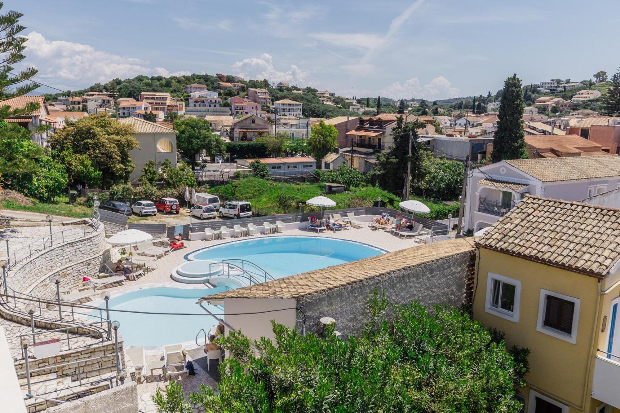 Sunflower Apartments & Studios Kassiopi Extérieur photo