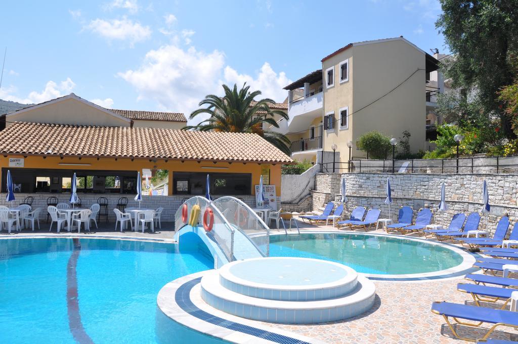 Sunflower Apartments & Studios Kassiopi Extérieur photo